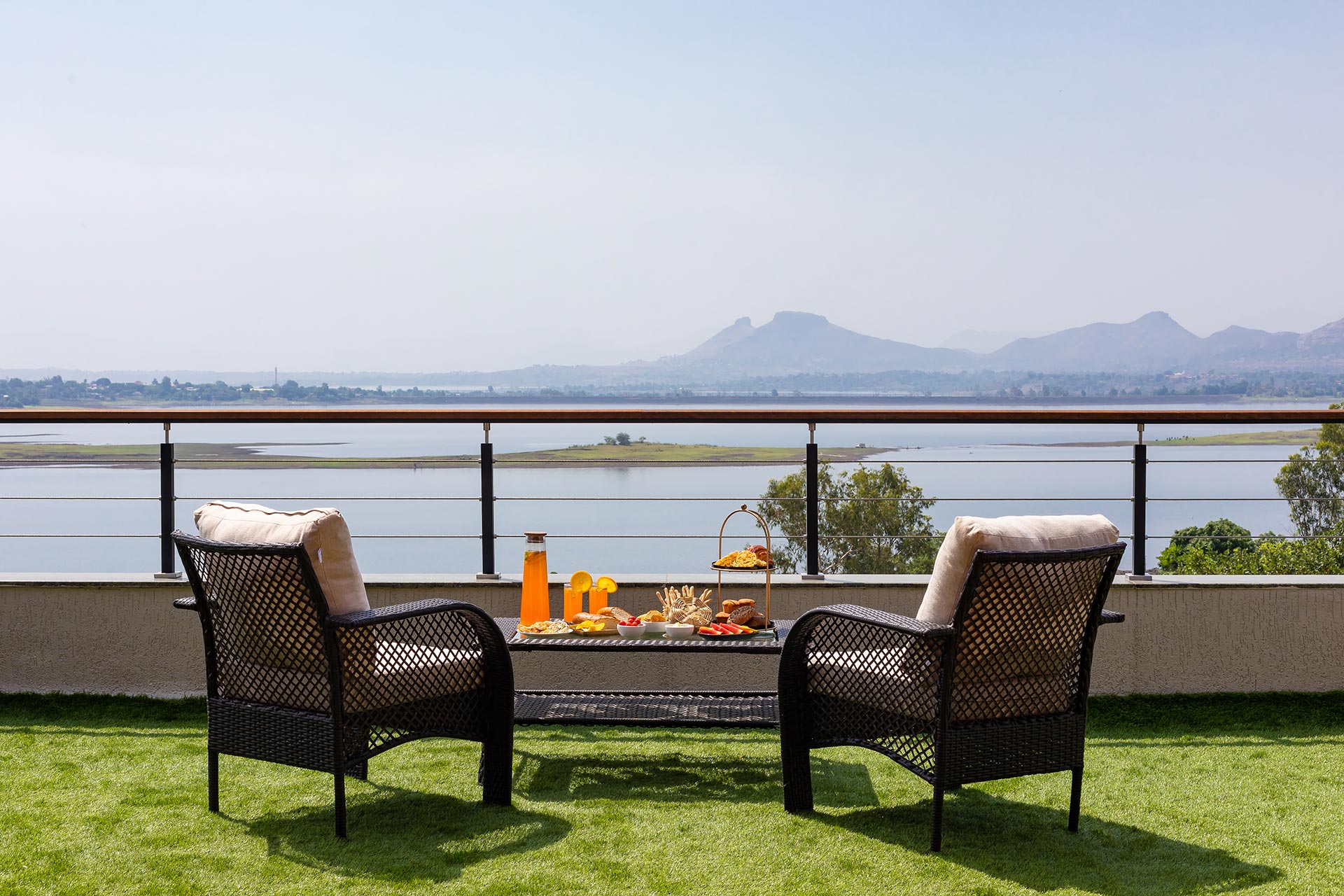 Read more about the article Pearl Lakeview Mansion – Igatpuri