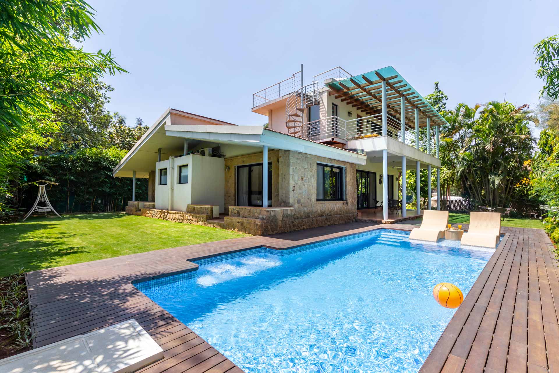 Read more about the article Villa Verona w/ Heated Pool