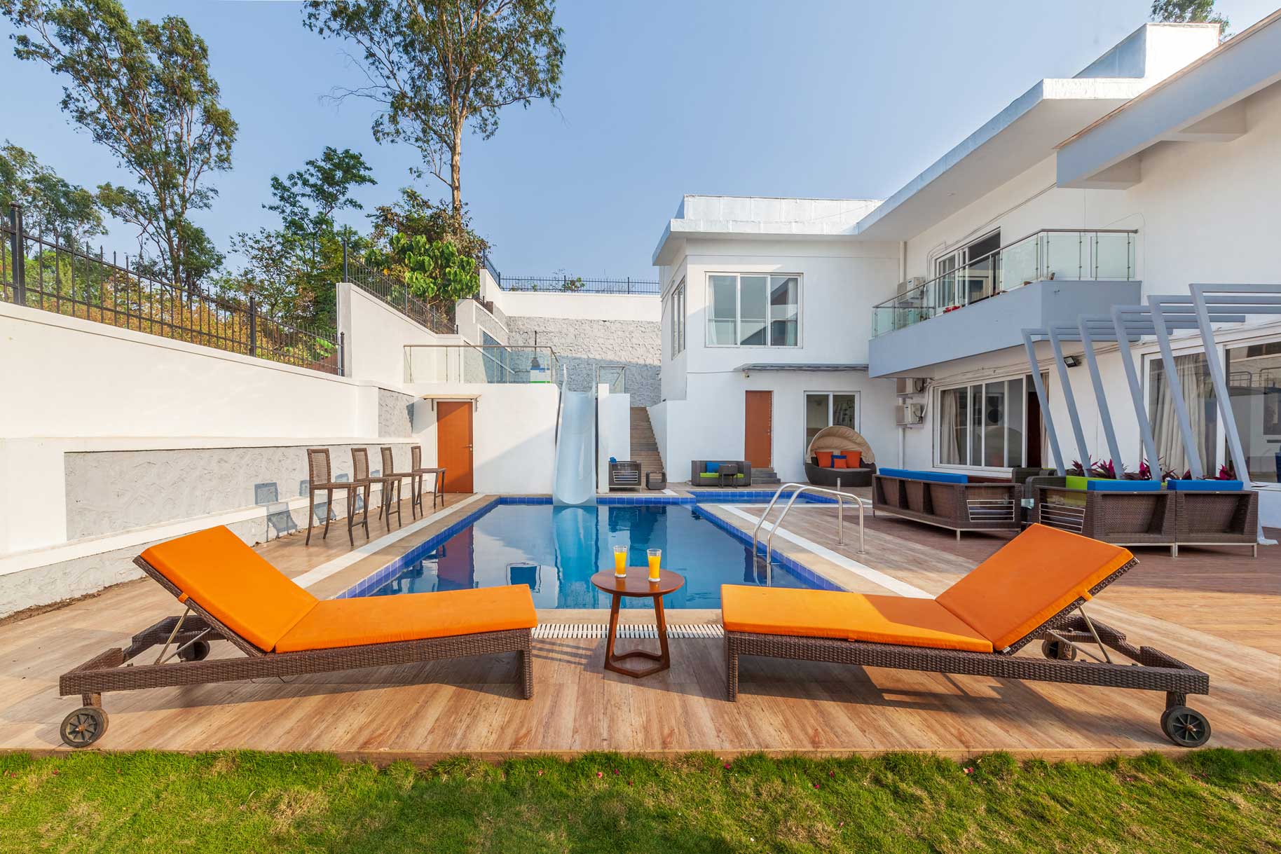 Read more about the article Vista White Pebbles Villa